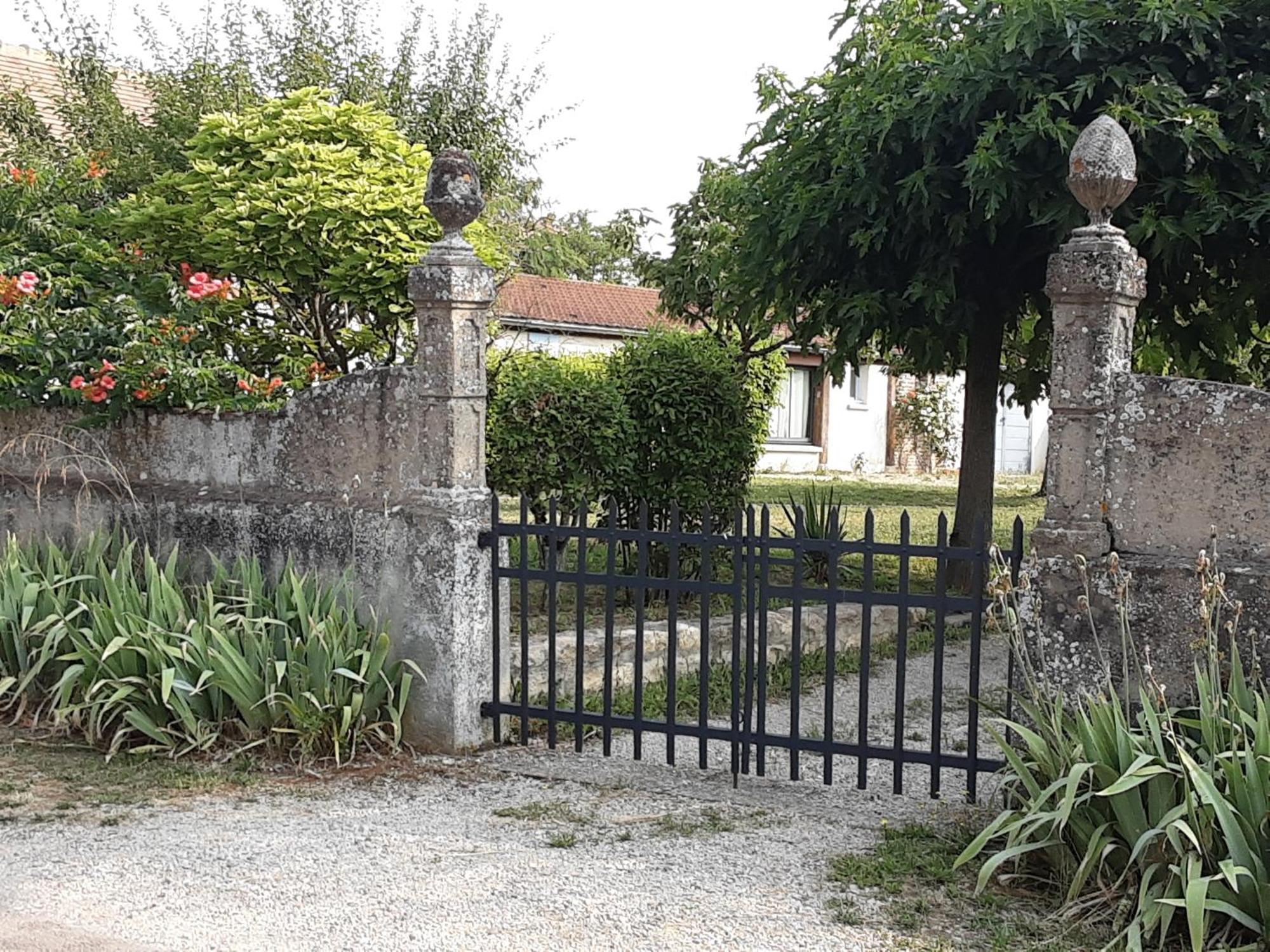 Les Annexes Verdun-sur-le-Doubs Exterior foto